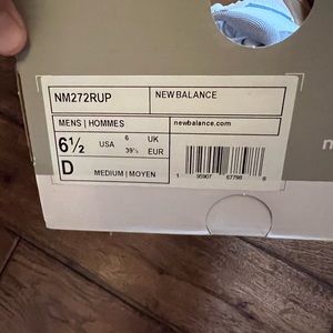 Skateboarding line, never worn